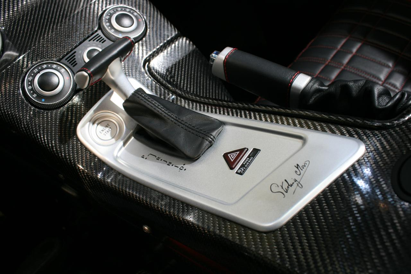 Illustration for article titled 2009 Mercedes McLaren SLR Stirling Moss: $1.01 Million McLaren Madness